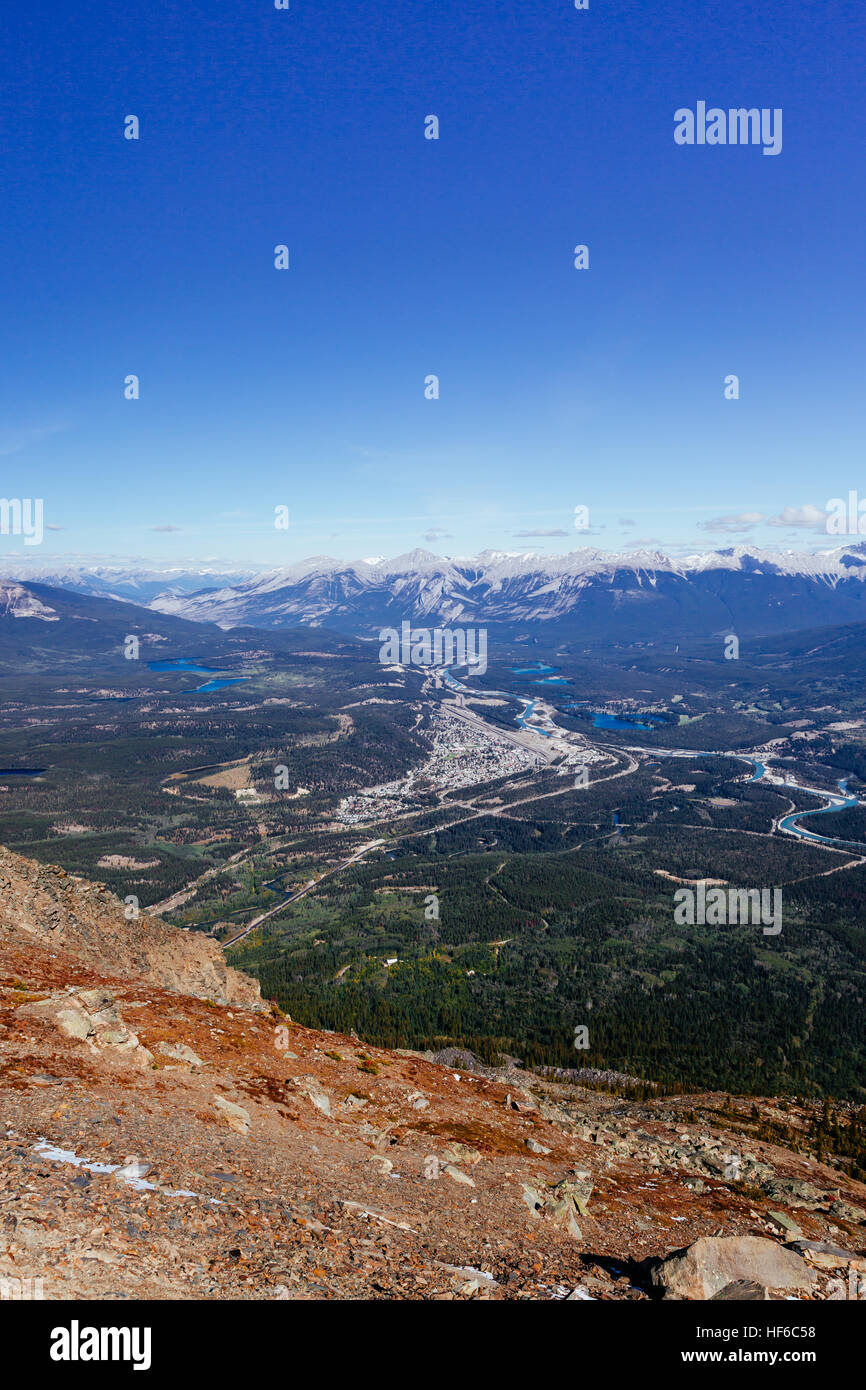 Whistler Mountain is a mountain in the Fitzsimmons Range of the Pacific Ranges of the Coast Mountains, located on the northwestern edge of Garibaldi P Stock Photo