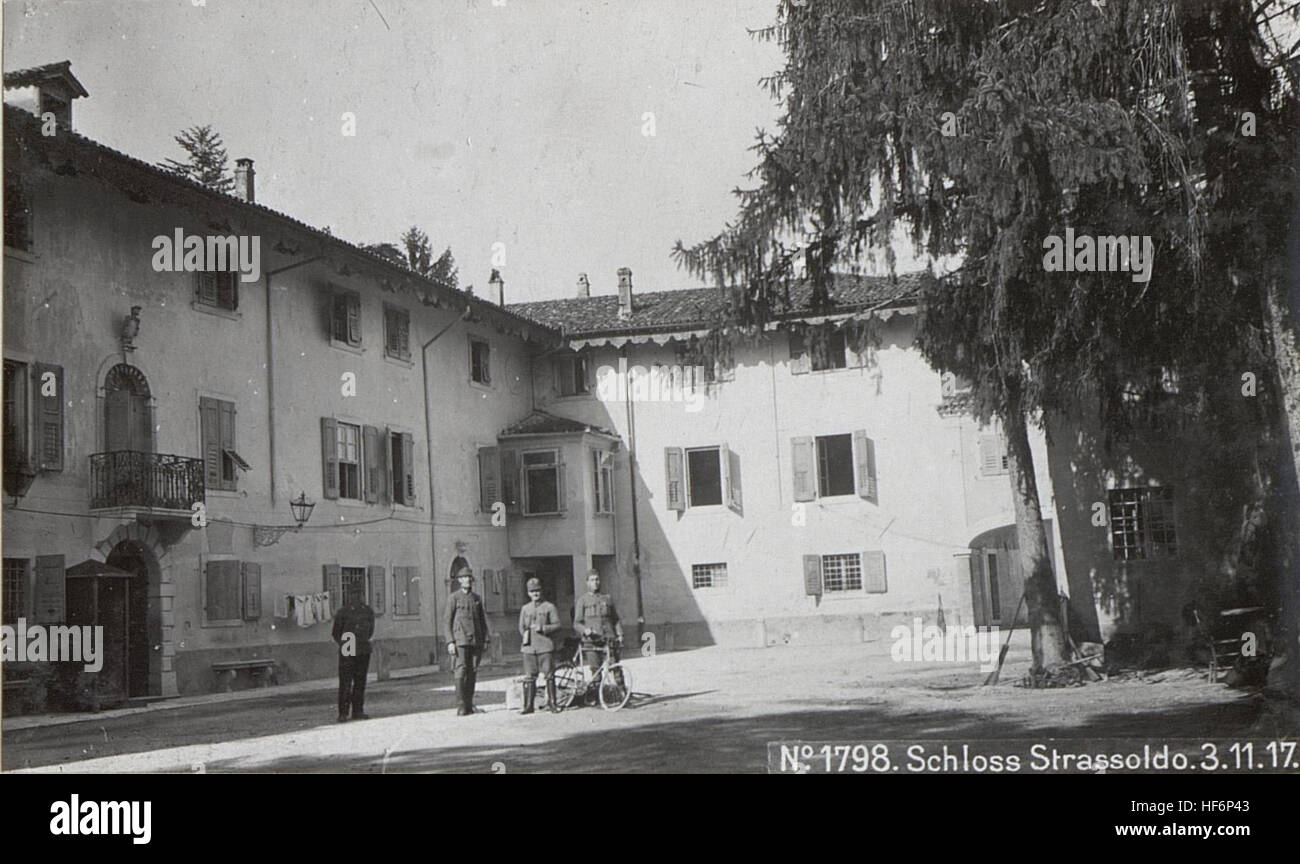 Schloss Strassoldo, a castle photographed during World War I on ...