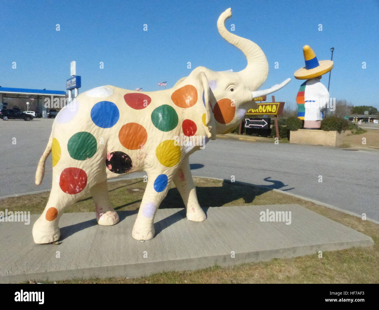 Yellow fire hydrant Stock Photo - Alamy