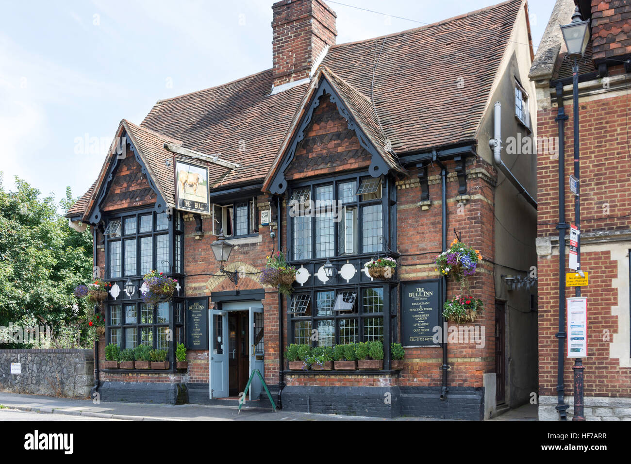 The Bull Inn, High Street, West Malling, Kent, England, United Kingdom Stock Photo