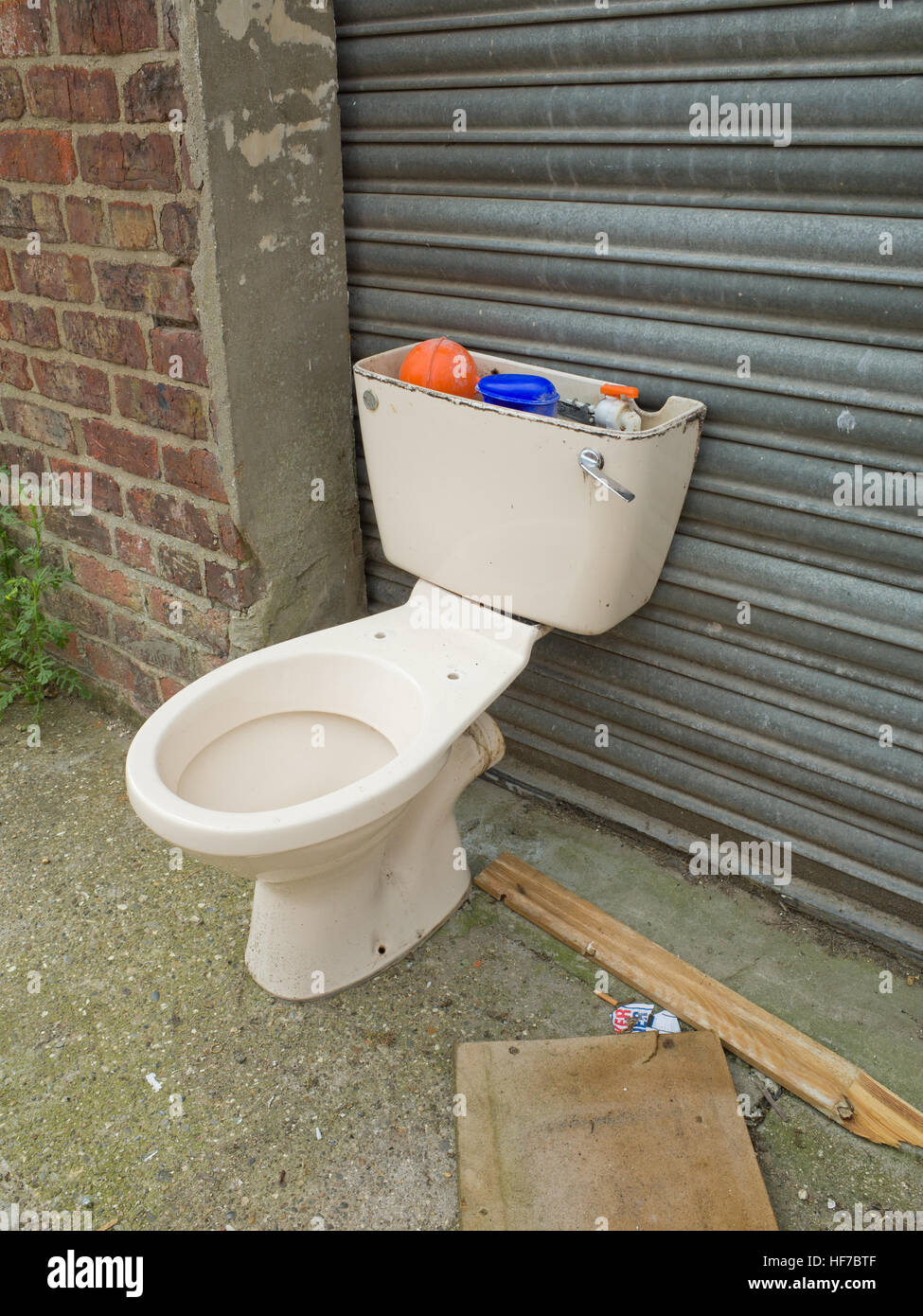 Dirty public toilet hires stock photography and images Alamy