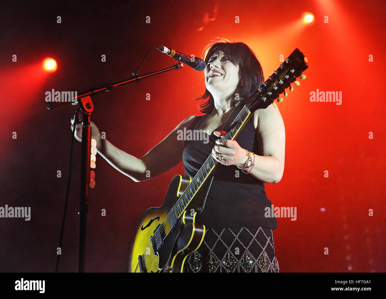 Lush Performing Their Last Ever Gig At Manchester Academy Featuring Lush Miki Berenyi Where Manchester United Kingdom When 25 Nov 16 Stock Photo Alamy