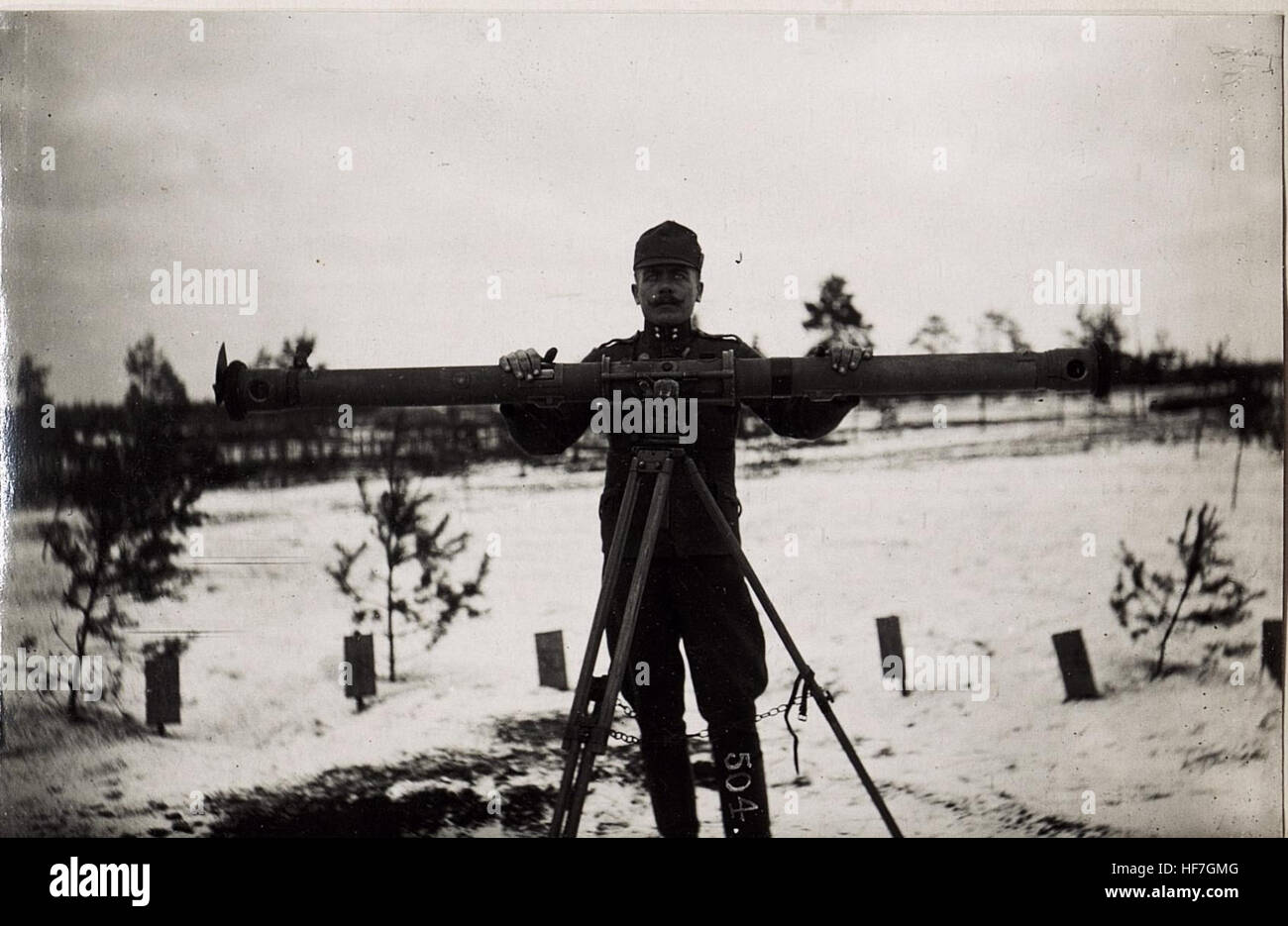 soldier using a goerz rangefinder, a device used to... World war 2 equipment hi-res stock photography and images - Alamy