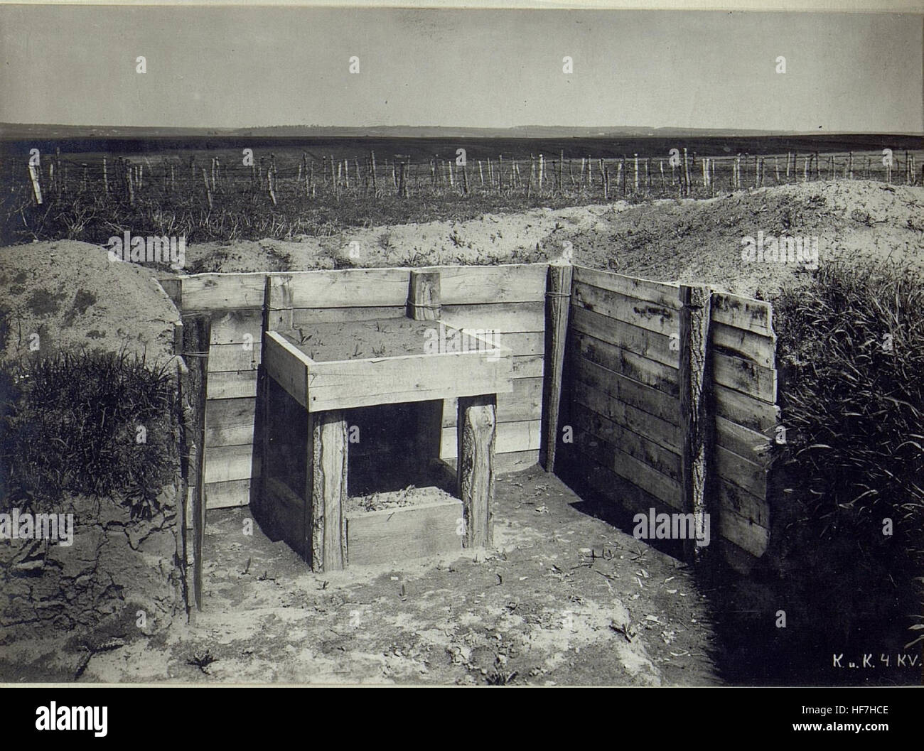 This image shows an open machine gun position during World War I, part ...