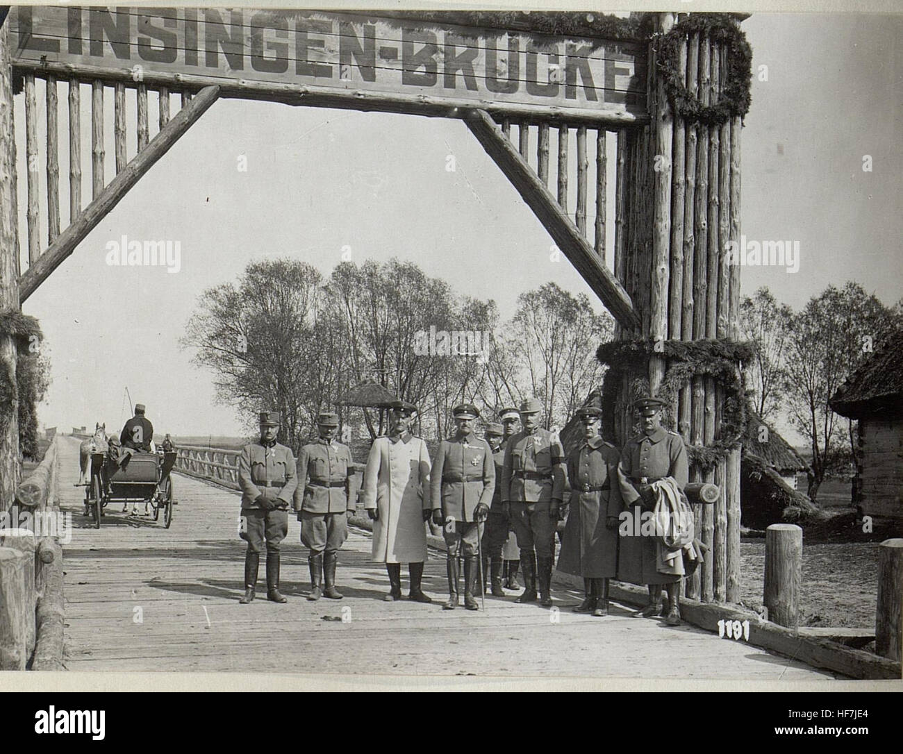 General von Linsingen posiert bei der nach ihm benannten Brücke 15685256) Stock Photo