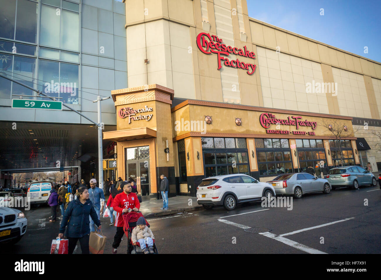 Cheesecake Factory Restaurant Stock Photos & Cheesecake Factory