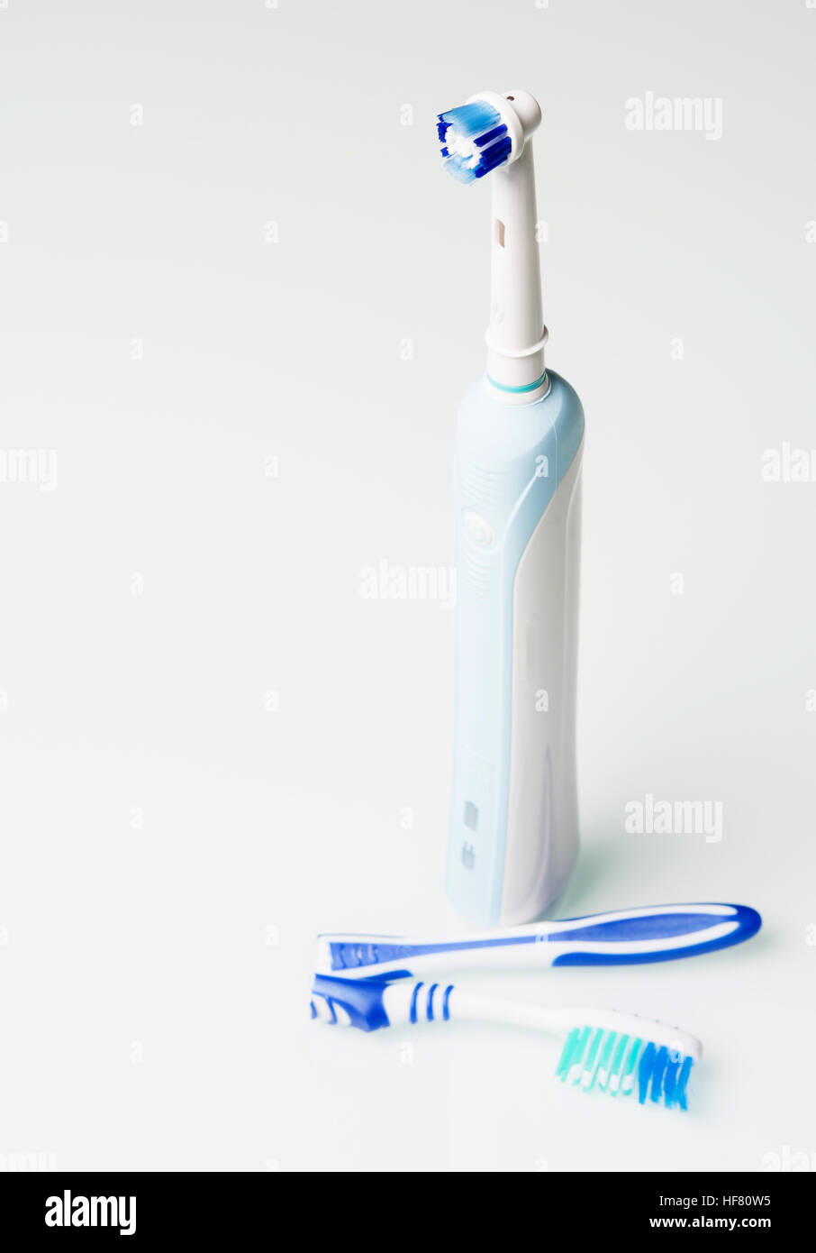 Broken toothbrush hires stock photography and images Alamy