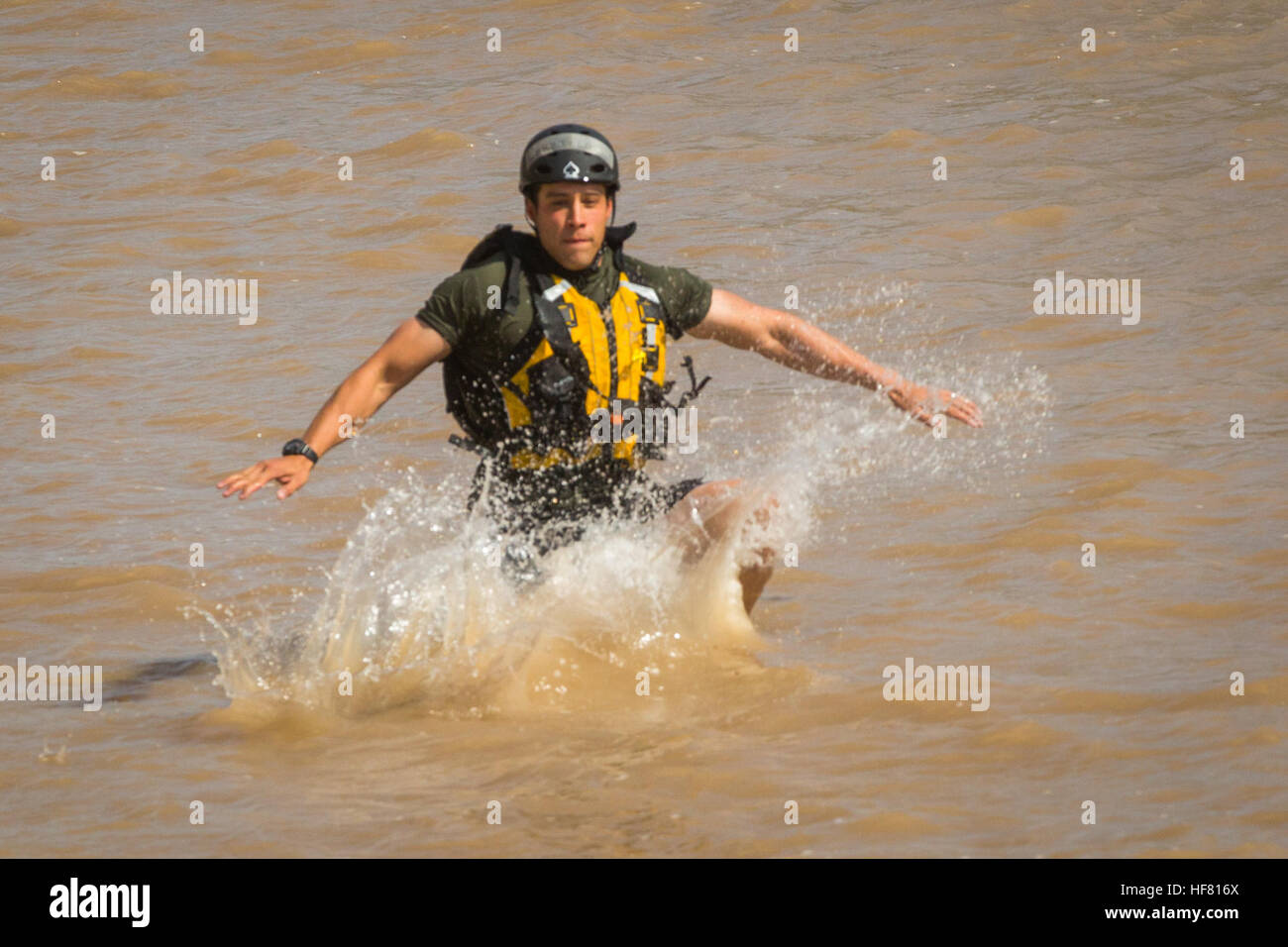 CBP Border Patrol Borstar members practice swift water rescue exercises ...