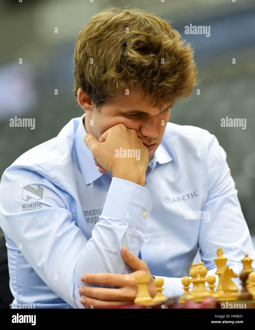 Carlsen and Tan Zhongyi win World Rapid Championship gold