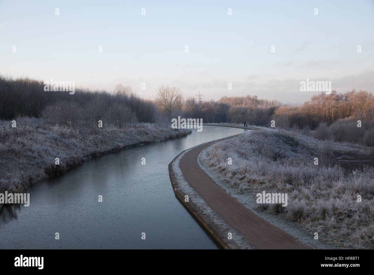 Chesterfield, UK. 28th Dec, 2016. Frosty start on the Chesterfield Canal Credit: Keith Larby/Alamy Live News Stock Photo