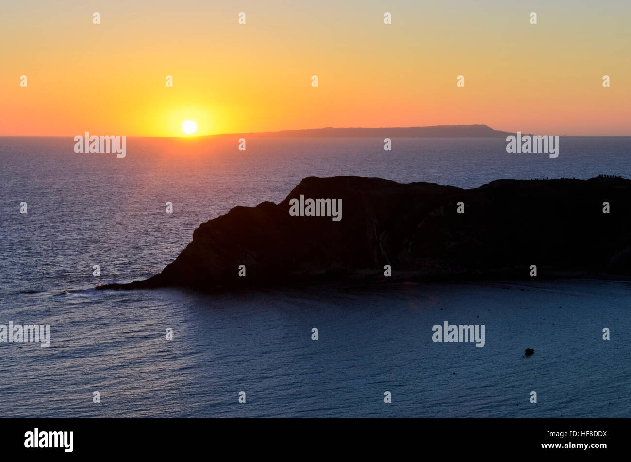 lulworth-cove-dorset-entrance-hi-res-stock-photography-and-images-alamy