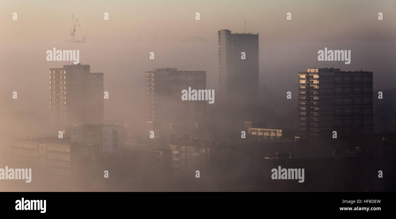 London, UK. 28th December, 2016. UK Weather: Fog over London city © Guy Corbishley/Alamy Live News Stock Photo