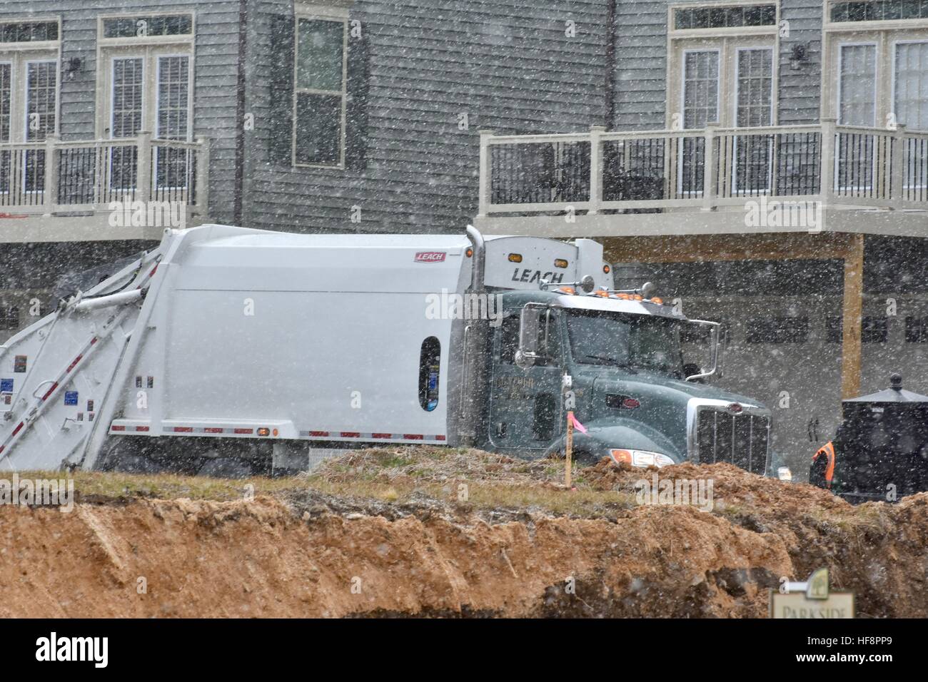 Usa garbage truck team hires stock photography and images Alamy