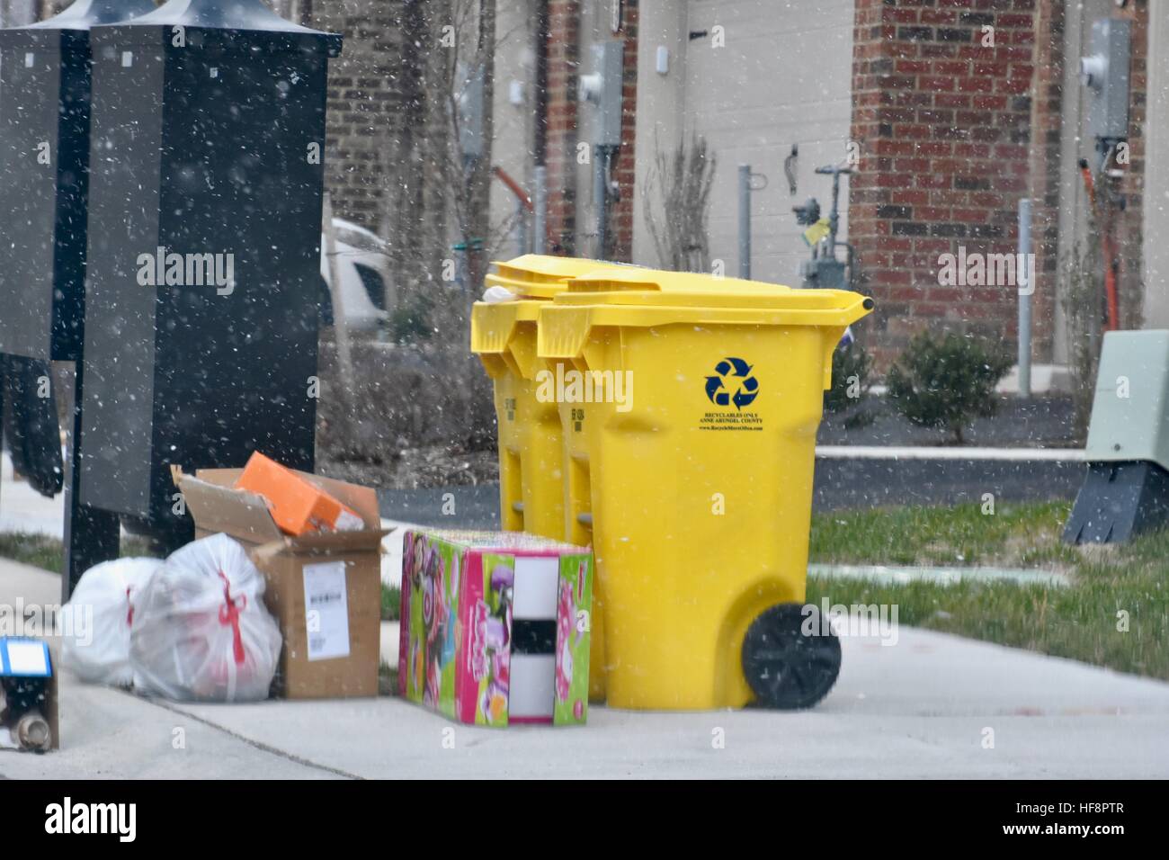 Hanover, Maryland, USA. 30th December, 2016. Trash and recycling bins