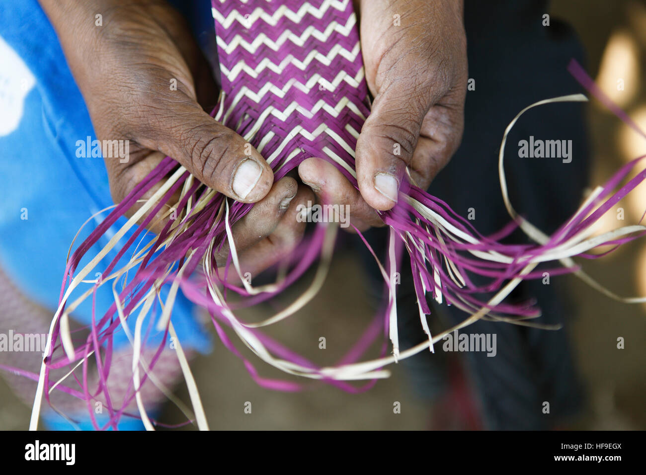 Woman weaving mat hires stock photography and images Alamy