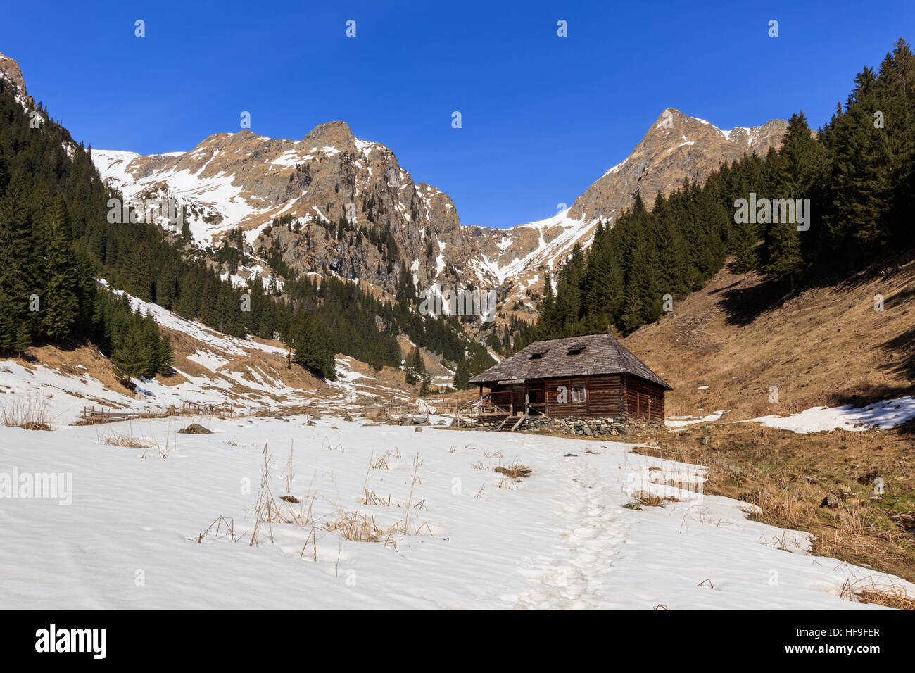 Rustic outdoor countryside hi-res stock photography and images - Alamy