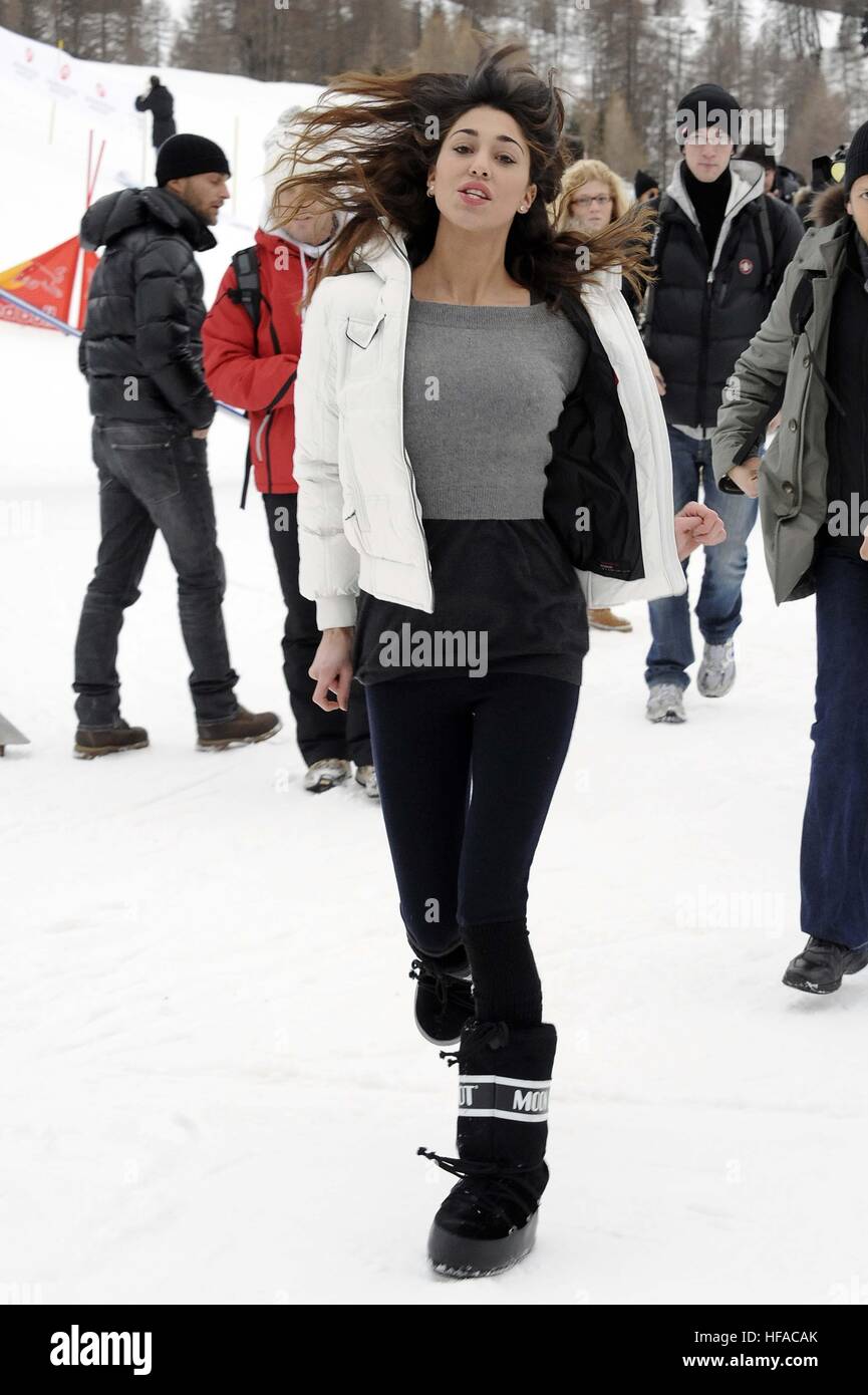 Belén Rodríguez enjoying a holiday on the snow in Cortina d'Ampezzo  Featuring: Belén Rodríguez, Belen Rodriguez Where: Cortina d'Ampezzo, Italy When: 28 Dec 2009 Credit: IPA/WENN.com  **Only available for publication in UK, USA, Germany, Austria, Switzerland** Stock Photo