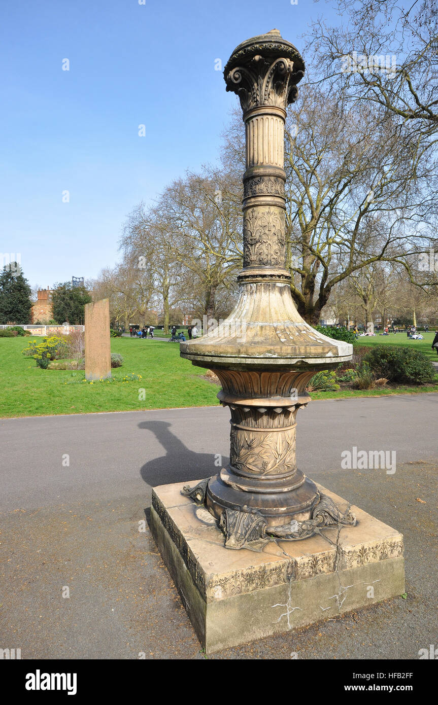 Fountain of Life made by George Tinworth and donated by Sir Henry Doulton in 1869 and memorial to 1940 Blitz victims. Kennington Park Stock Photo