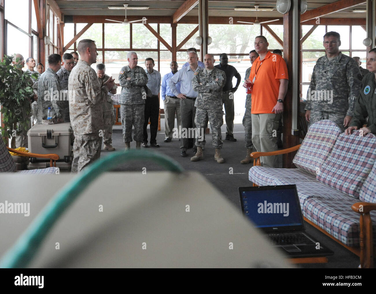 Snap Network U.S. military personnel demonstrate the SNAP satellite communication ...