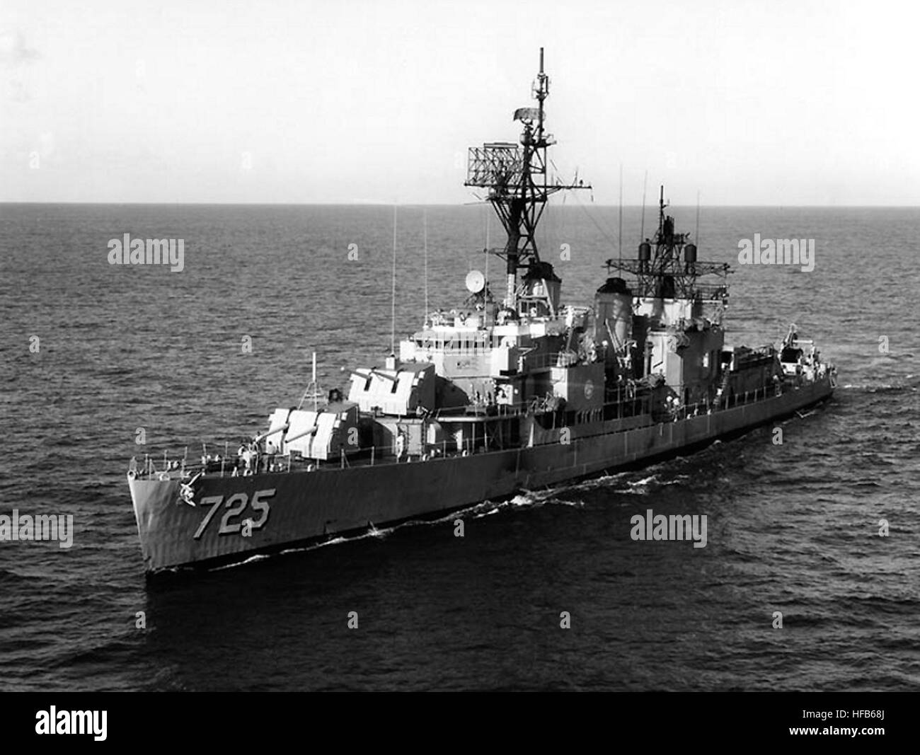 USS O'Brien (DD-725) underway off the coast of Oahu, Hawaii, 15 May 1968. Taken by Photographer's Mate 2nd Class T.F. O'Sullivan.  Official U.S. Navy Photograph, from the collections of the Naval Historical Center. Dd725-obrien Stock Photo