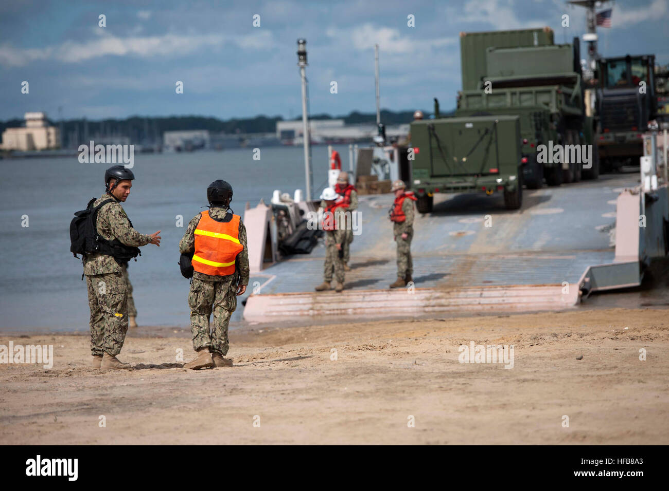 Boatswain’s Mate 2nd Class Thiago Deolivera trains Boatswain’s Mate