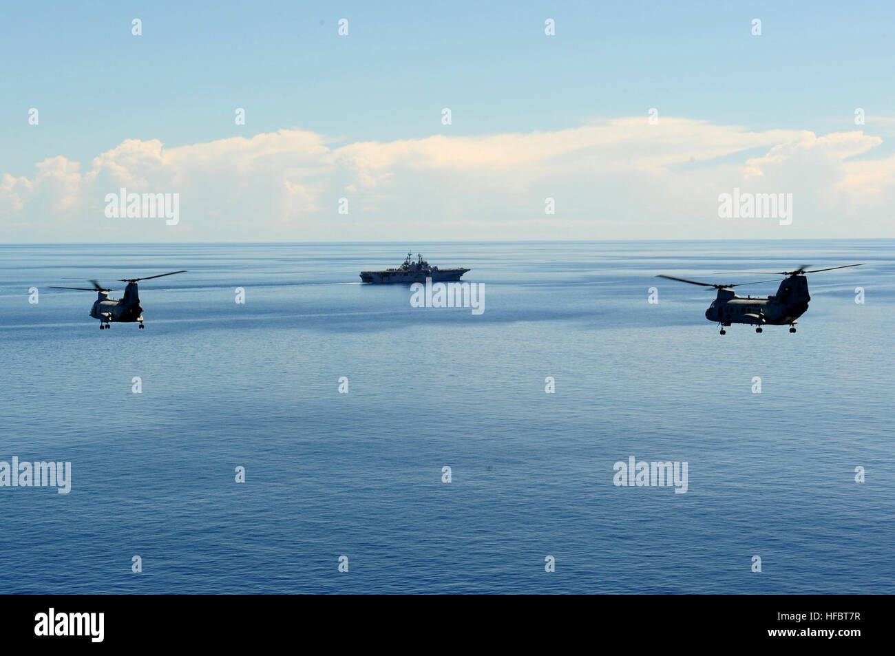 Ch 46e sea knight helicopters hi-res stock photography and images - Alamy