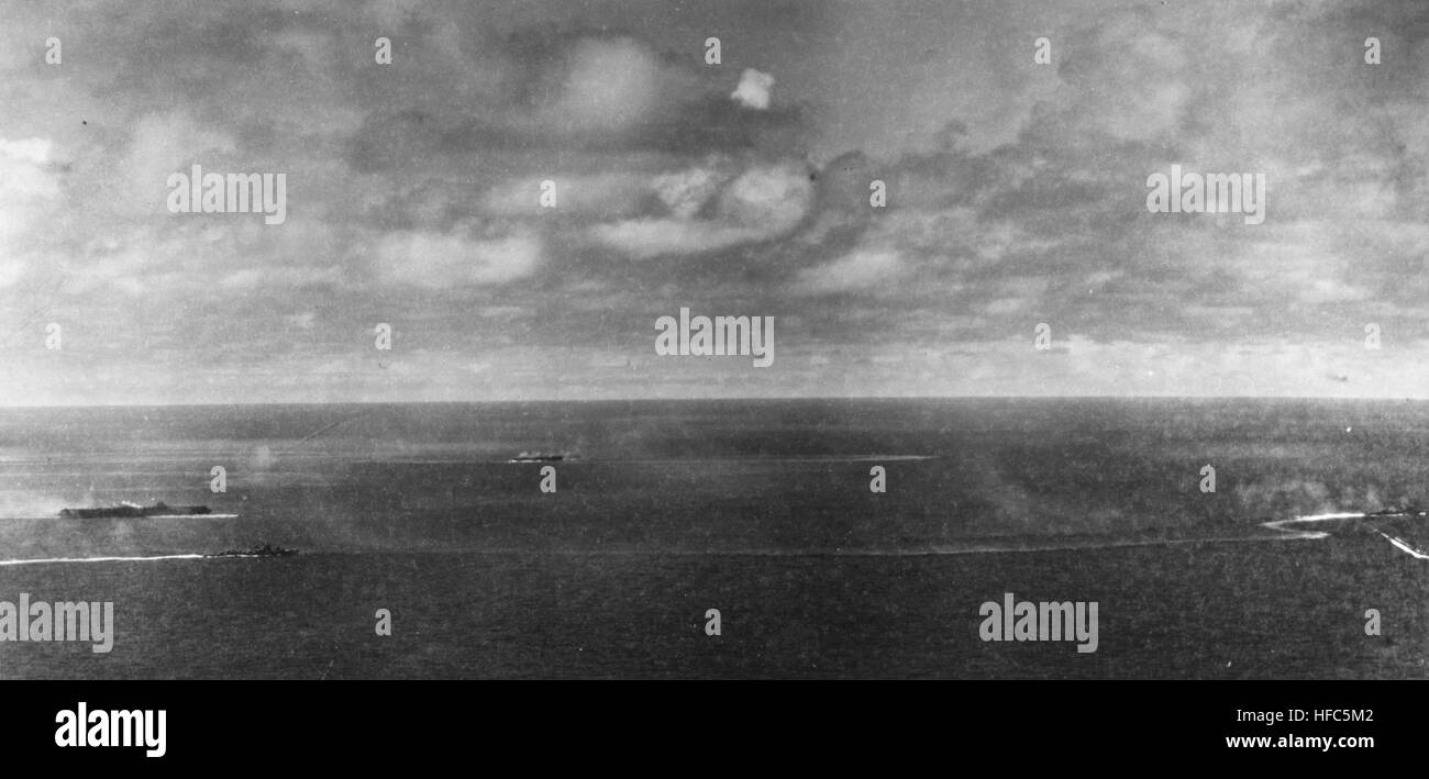Wwii aircraft carriers Black and White Stock Photos & Images - Alamy