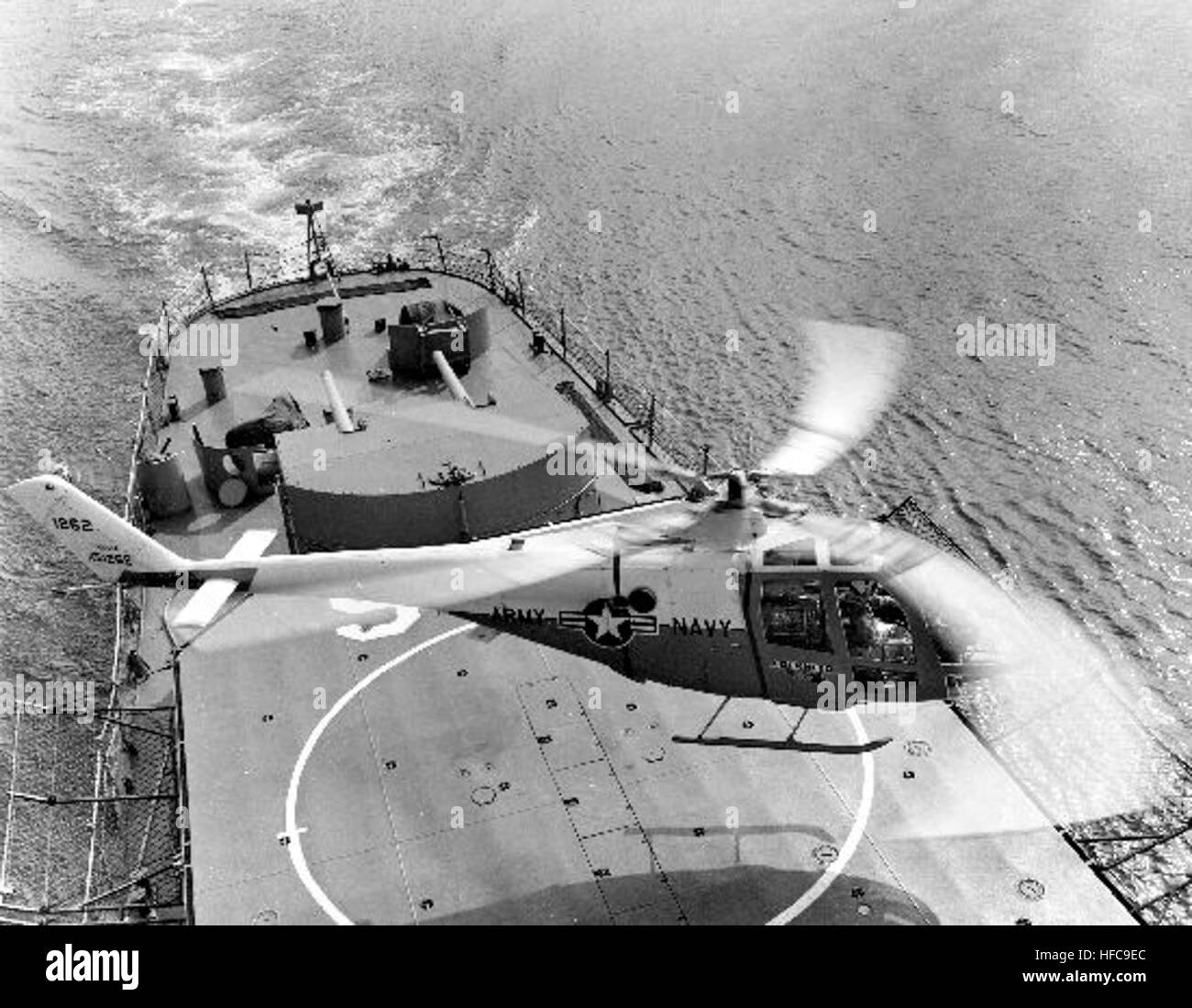 Rotorcraft deployment Black and White Stock Photos & Images - Alamy