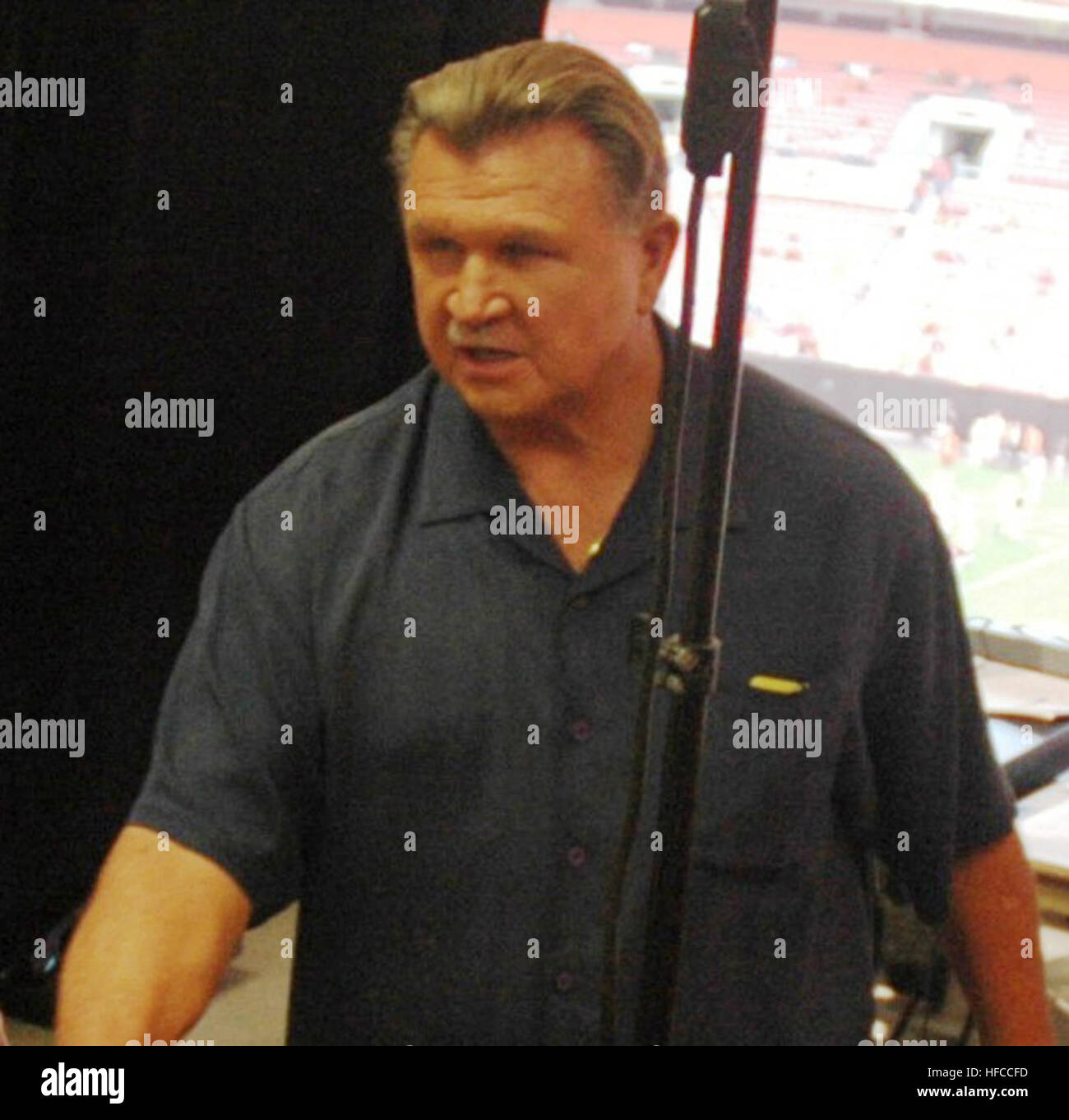 Chicago, Illinois, USA, 1986 Chicago Bears head coach Mike Ditka at awards  dinner Credit: Mark Reinstein / MediaPunch Stock Photo - Alamy