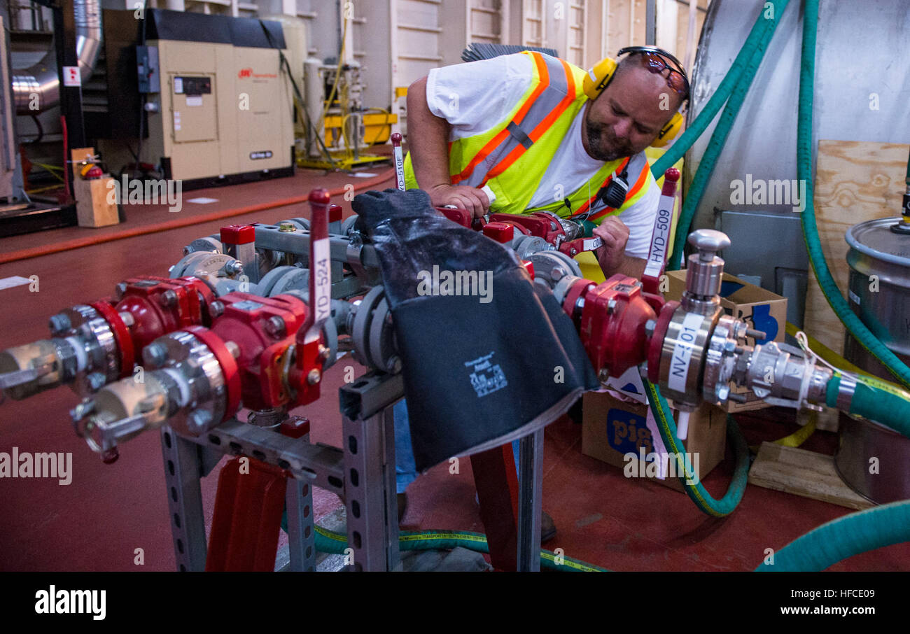 Field deployable hydrolysis system hi-res stock photography and images ...