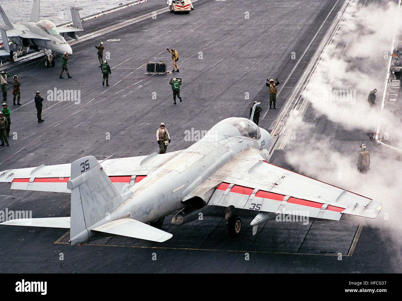 Uss ranger cv 61 hi-res stock photography and images - Alamy