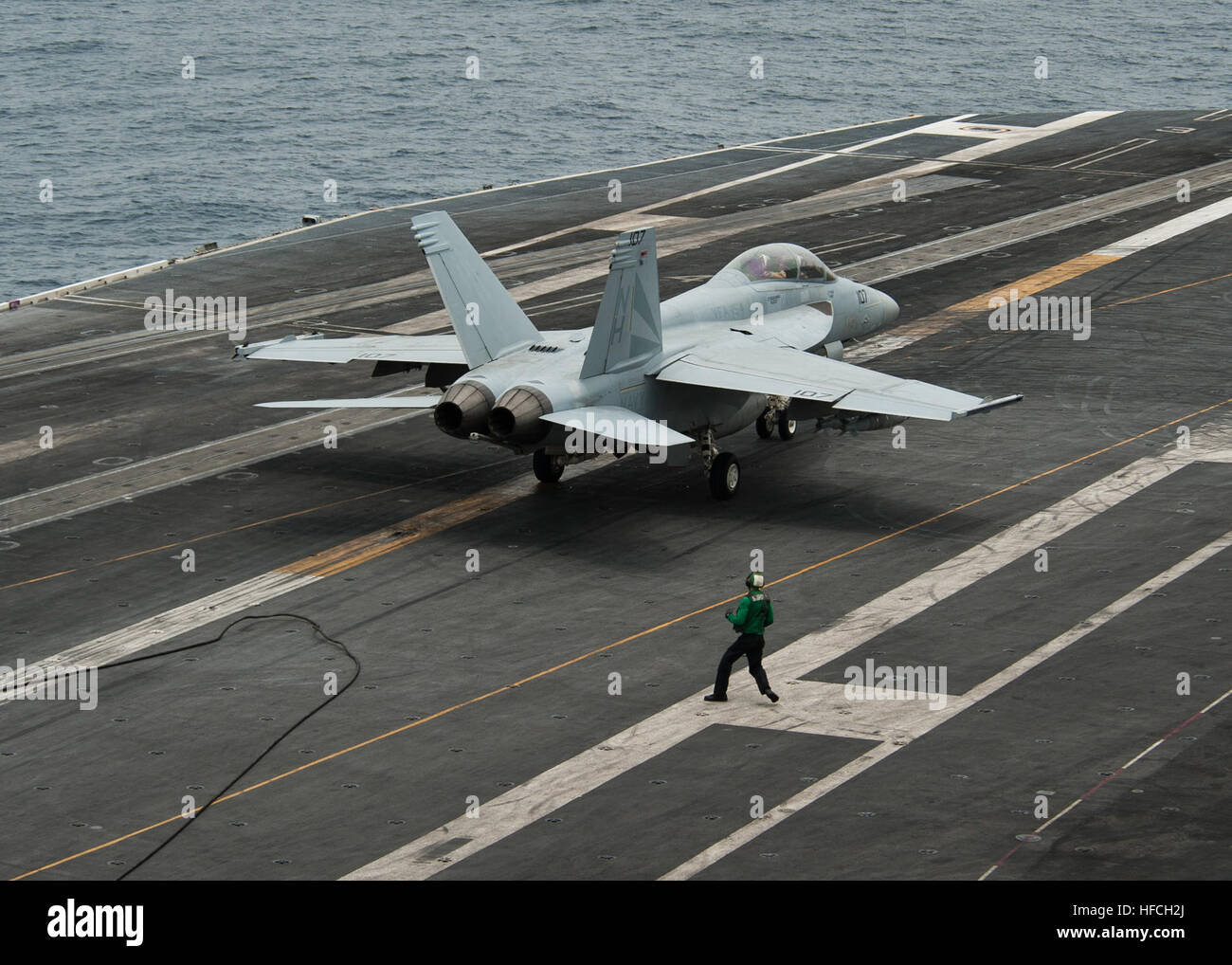 F A 18F Super Hornet From VFA 154 Lands On USS Nimitz Flight Deck f-a-18f-super-hornet-from-vfa-154-lands-on-uss-nimitz-flight-deck