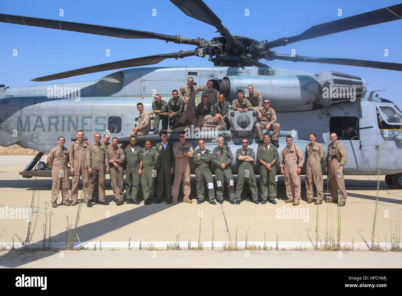 160720-M-KK554-251 ISRAEL DEFENSE FORCES NATIONAL TRAINING CENTER, Israel (July 20, 2016) U.S. Marines with Marine Medium Tiltrotor Squadron 264 (Reinforced), 22nd Marine Expeditionary Unit (MEU), and Israel Defense Force Soldiers pose in front of a CH-53E Super Stallion helicopter July 20, 2016, during Noble Shirley 16, a bilateral training exercise between the militaries. 22nd MEU, deployed with the Wasp Amphibious Ready Group, is conducting naval operations in the U.S. 6th fleet area of operations in support of U.S. national security interests in Europe. (U.S. Marine Corps photo by Sgt. Rya Stock Photo