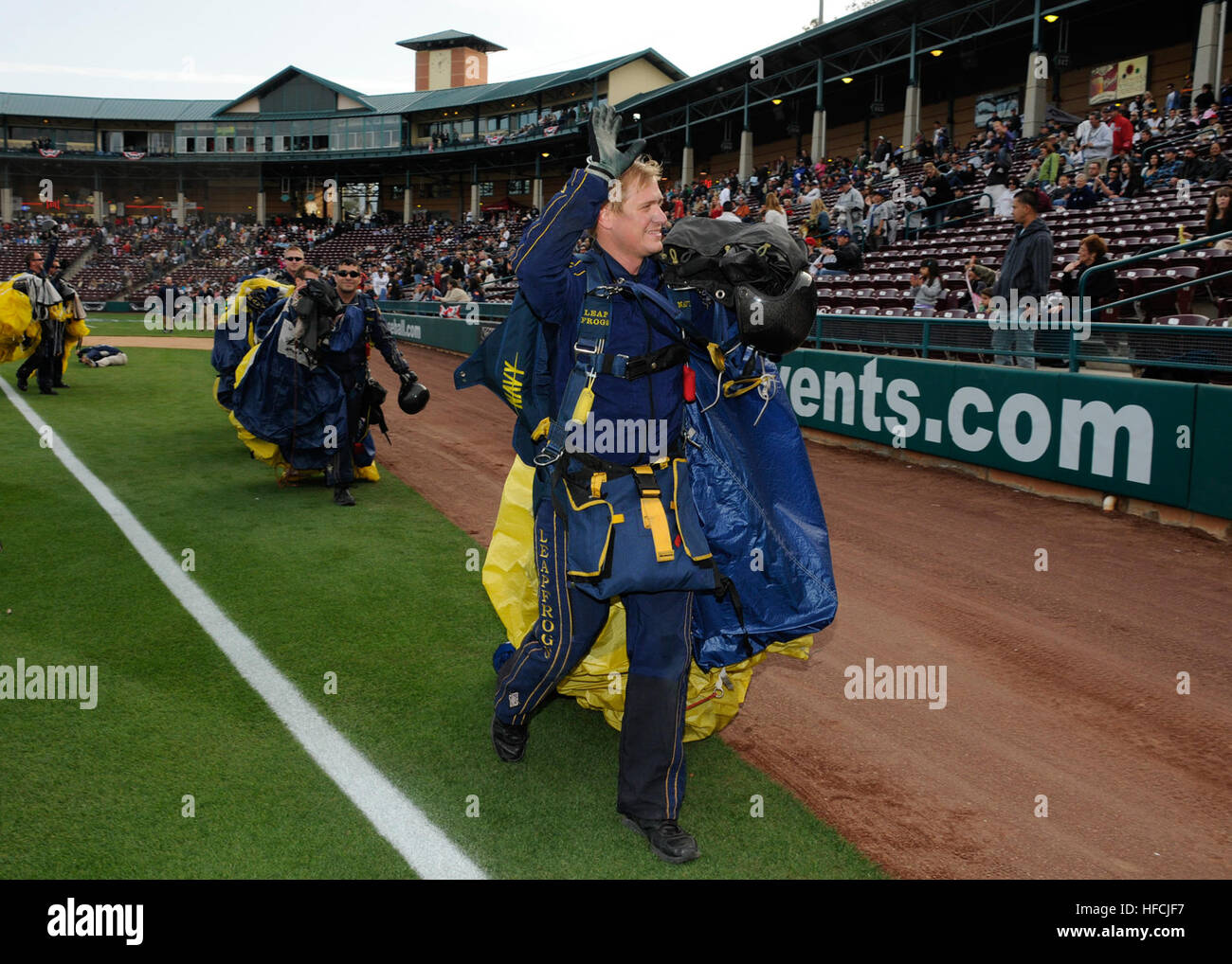 PUBLISHED 5/22/2005, C-4) FERNANDO VALENZUELA, JR., of the Lake Elsinore  Storm, prepares to bat during game against the visiting High Desert  Mavericks. U/T photo CHARLIE NEUMAN Stock Photo - Alamy