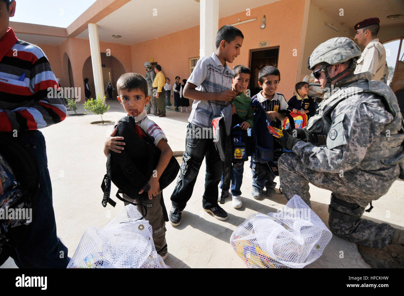 U.S. Soldiers from Bravo Troop, 2nd Platoon, 1-150th Armored ...