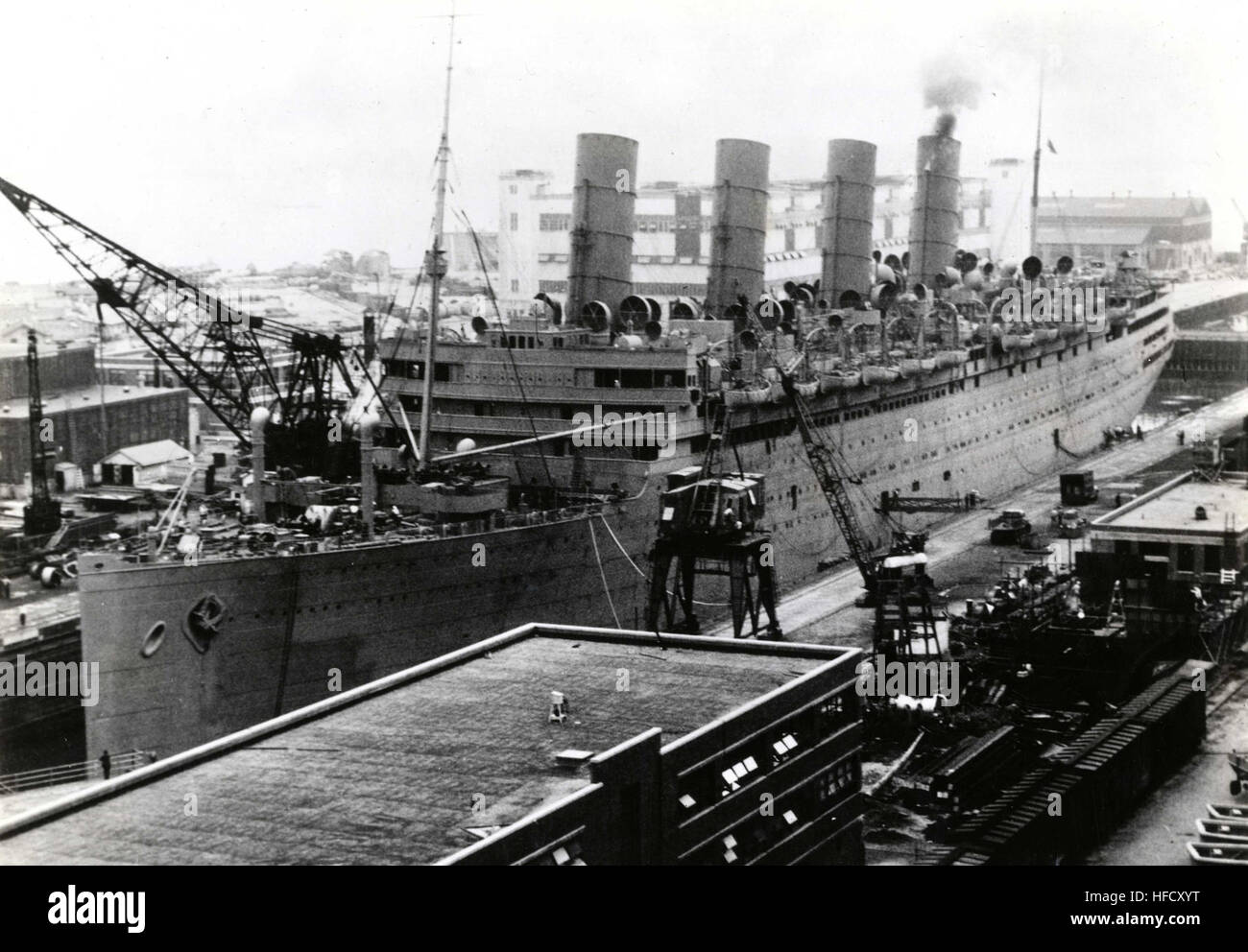 Rms aquitania hi-res stock photography and images - Alamy