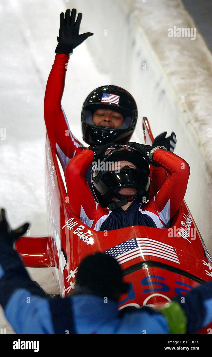Vonetta Flowers Olympic medal in bobsleigh pictures images Vonetta Flowers Olympic medal in bobsleigh