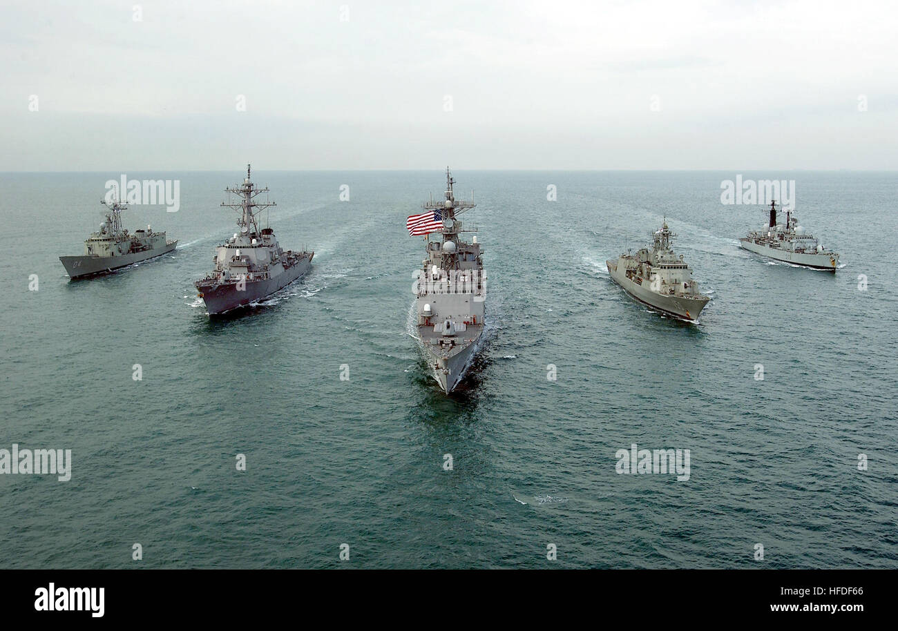 Uss fletcher dd 992 hi-res stock photography and images - Alamy