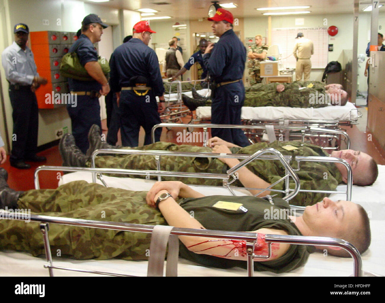 Military triage hi-res stock photography and images - Alamy