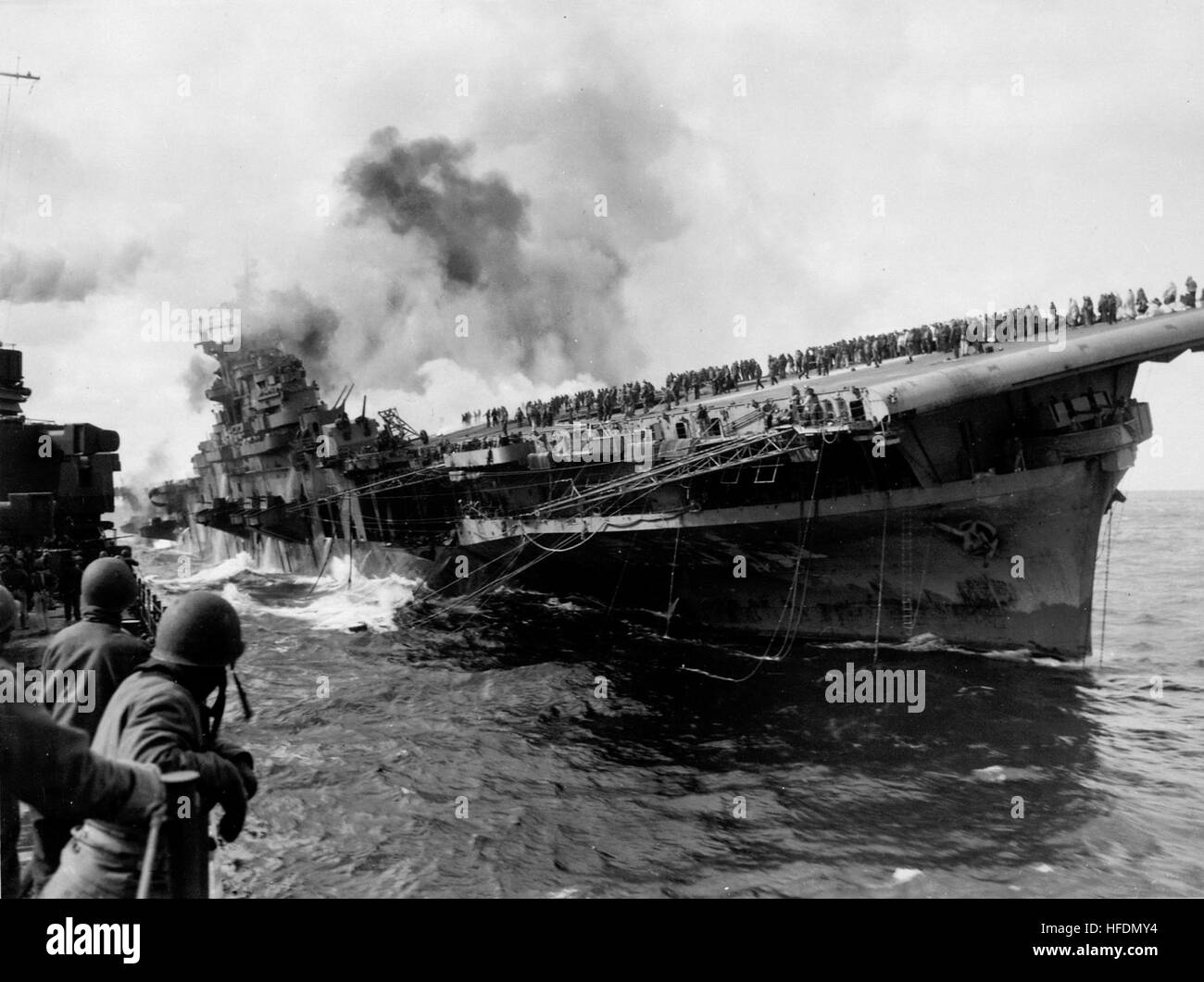 Attack on carrier USS Franklin 19 March 1945 Stock Photo - Alamy
