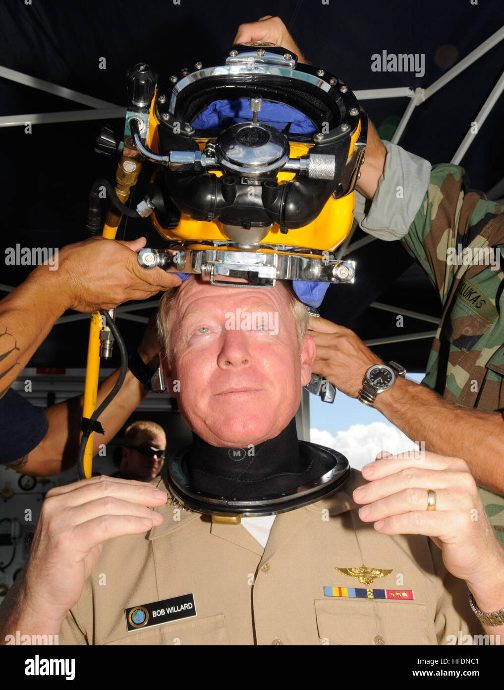 Adm. Robert Willard, commander, U.S. Pacific Fleet, dons diving