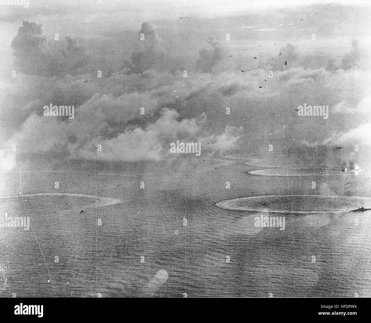 Members philippine armed forces Black and White Stock Photos & Images ...