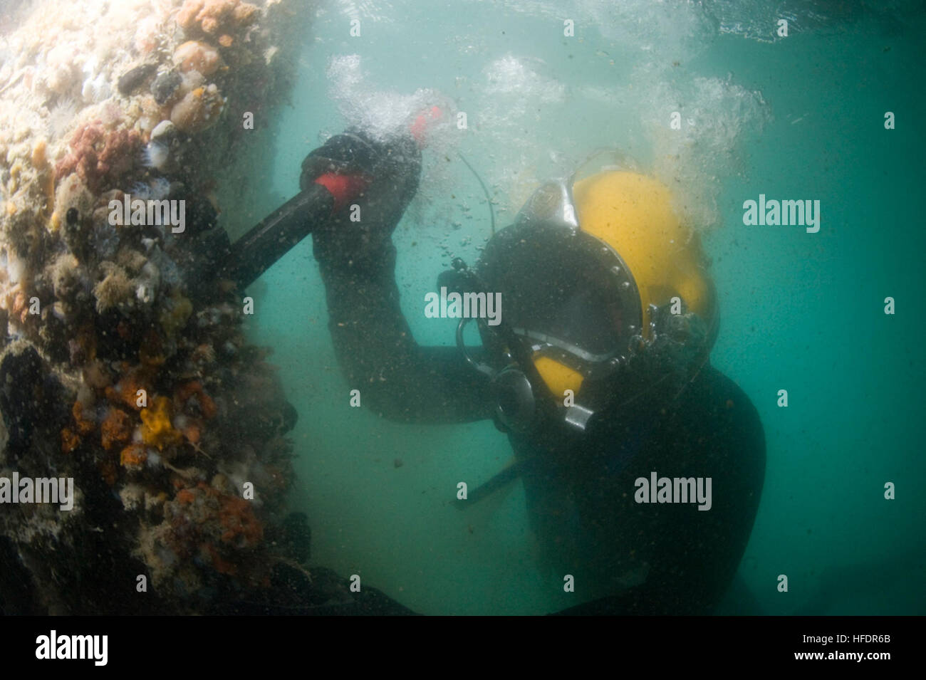 U s navy diver 1st class hi-res stock photography and images - Alamy