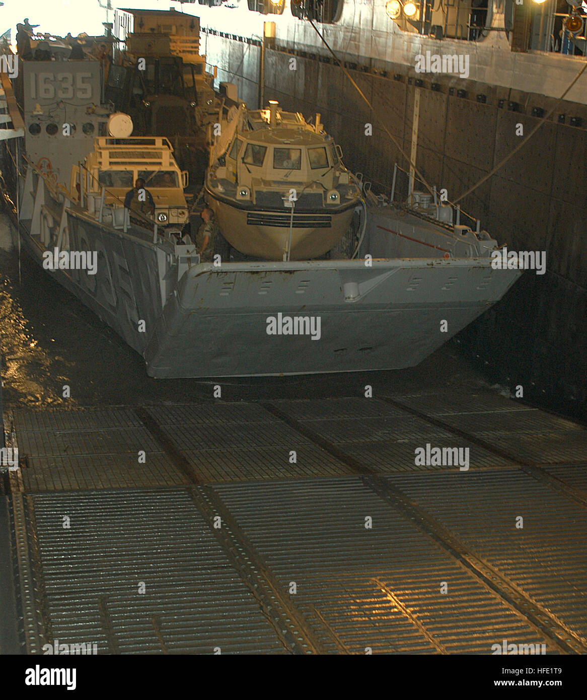 A Landing Craft Utility (LCU) enters the well deck of amphibious ...