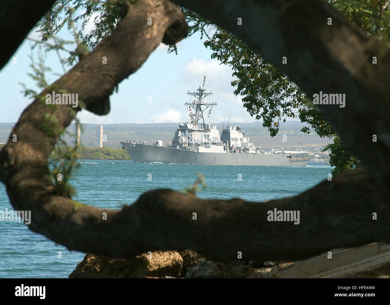 0500509-N-6775N-004  Pearl Harbor, Hawaii (May 9, 2005) - The guided missile destroyer USS Paul Hamilton (DDG 60) passes Hospital Point at Pearl Harbor, as the ship depart on a scheduled deployment with the Nimitz Carrier Strike Group in support of the global war on terrorism. U.S. Navy photo by Photographer’s Mate 2nd Class Justin P. Nesbitt (RELEASED) US Navy 050509-N-6775N-004 The guided missile destroyer USS Paul Hamilton (DDG 60) passes Hospital Point at Pearl Harbor Stock Photo