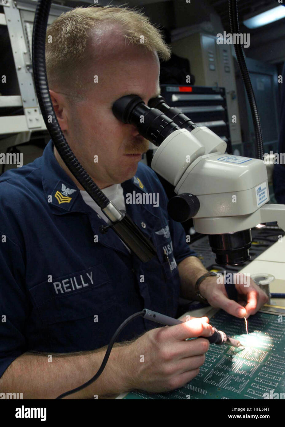 041111N5837R040 Pacific Ocean (November 11, 2004) Aviation