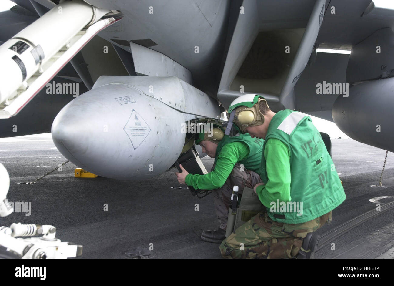 030113 N 2385r 001 At Sea Aboard Uss Nimitz Cvn 68 Jan 13 2003