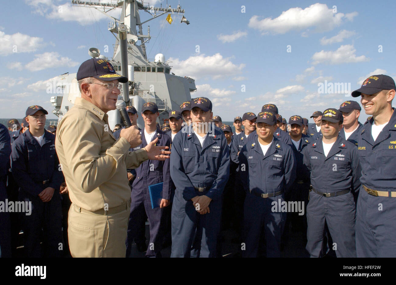 030117-N-2383B-837 The Arabian Gulf (Jan. 17, 2003) -- Adm. Vern Clark ...