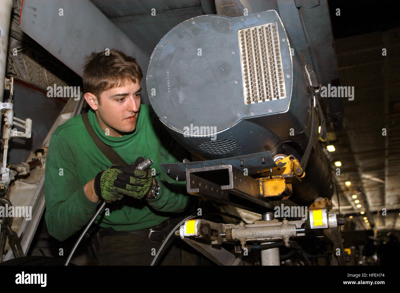Jacob Lantz 030323-N-9403F-168 The Arabian Gulf (Mar. 23, 2003) -- Photographer's ...