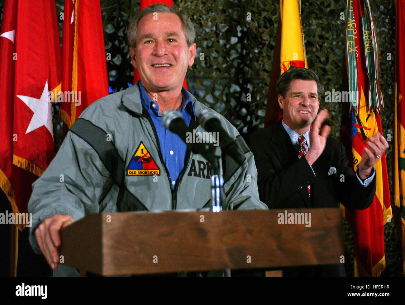 Bush gives speech 2003 hi-res stock photography and images - Alamy